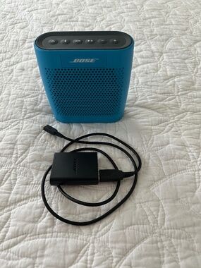 Bose Soundlink Portable Bluetooth Speaker Blue